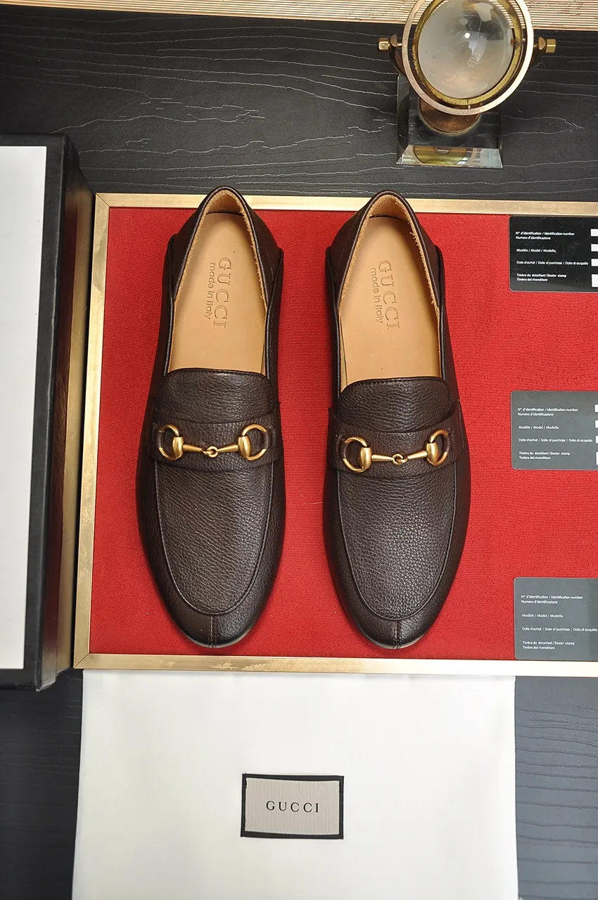Men's shoes 💰520💶【GUCCI】 (High-end Niuli) New 🍀Gucci* - top version Gucci Peas shoes! Made of imported original cowhide, the inner top layer is comfortable cowhide lining! Original wear-resistant rubber outsole! High quality products! Code number 38-44!